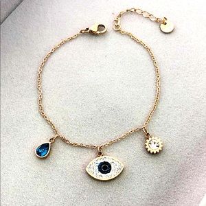 Description

Evileye bracelet